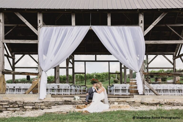 Pavillion Couple